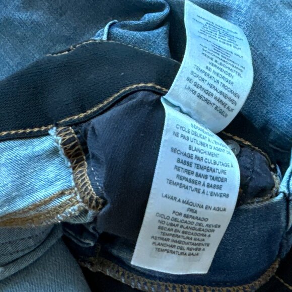 True Religion Halle 25W medium wash Straight Leg Womens Jeans - Picture 9 of 10